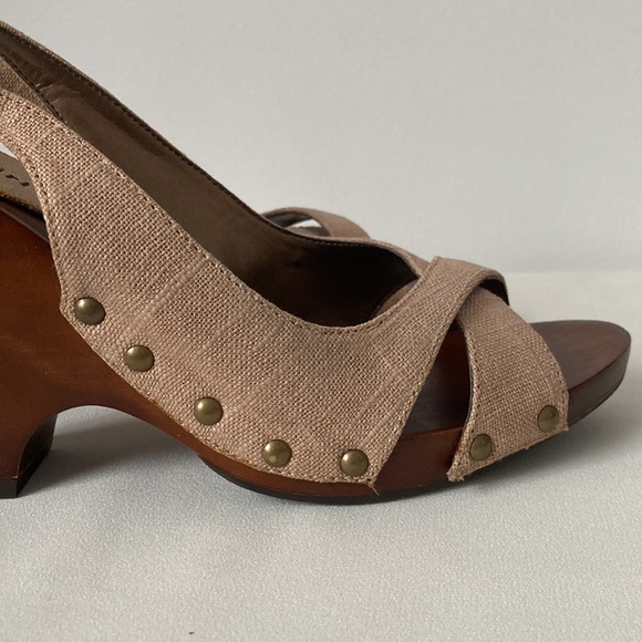 Madden Girl Bennii Sandal in Natural Fabric - Picture 11 of 15